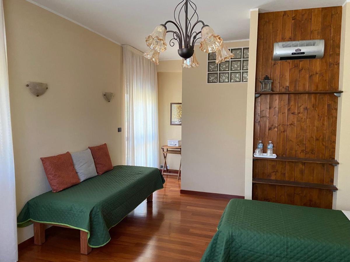 Bed and Breakfast La Via Del Sole Susa Exterior foto