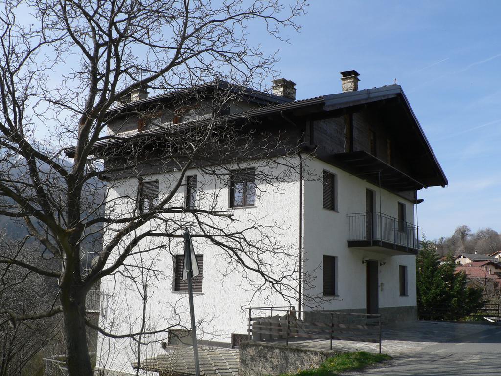 Bed and Breakfast La Via Del Sole Susa Exterior foto