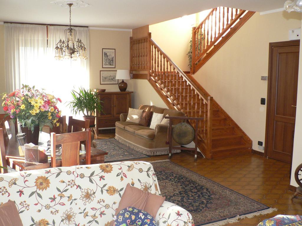Bed and Breakfast La Via Del Sole Susa Exterior foto