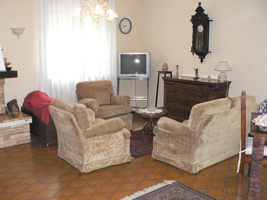 Bed and Breakfast La Via Del Sole Susa Exterior foto